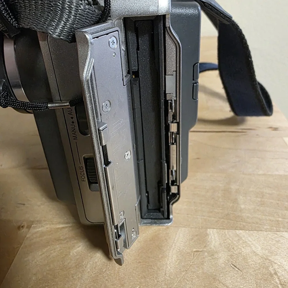 Sony Mavica MVC-FD7 Digital 90s y2k Floppy Camera 0.3MP 10x Zoom Silver WORKS
